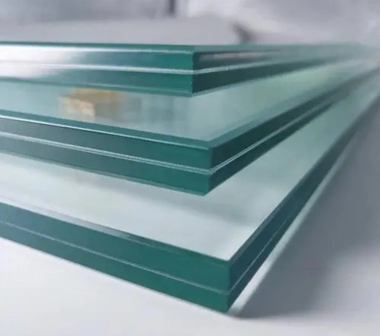 Extra helder gehard over gelaagd glas 6,38 mm met kleurloze PVB-film