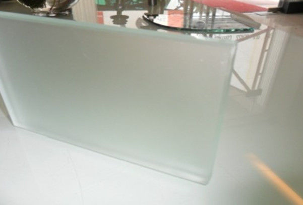 Waterbestendig zuur gegraveerd glas paneels Frosted vlekglas van 2 mm tot 19 mm Voor ramen