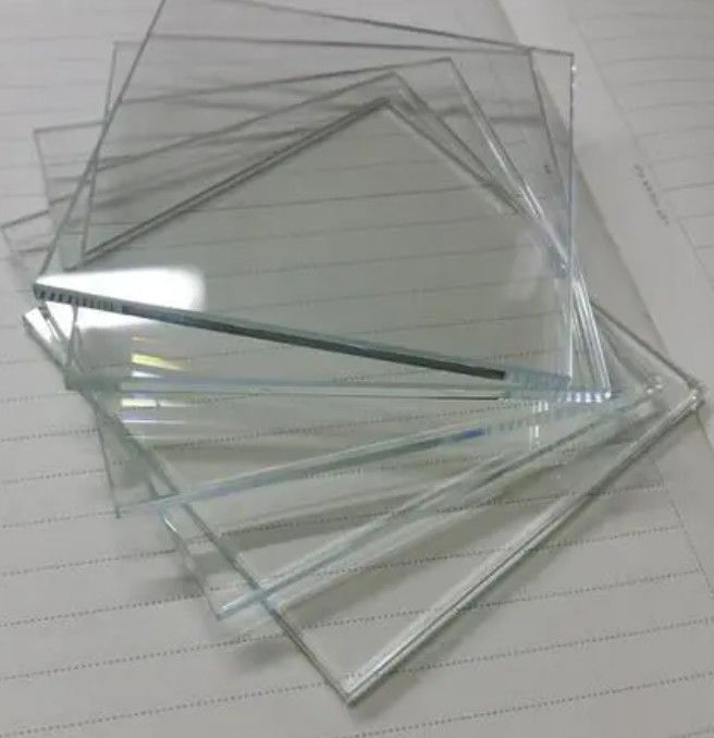 Ultra helder glas met kleurconsistentie voor ramen, deuren en gebouwen.