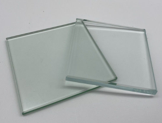 Grootte/Dikte Op maat gemaakte doorzichtige glasplaat voor gordijnwand/vloerglas/luchtscherm/kas