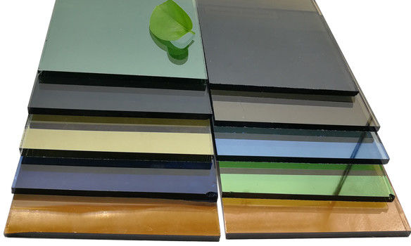 Directe levering door Chinese fabrieken van gekleurd glas voor de decoratie van deuren en ramen
