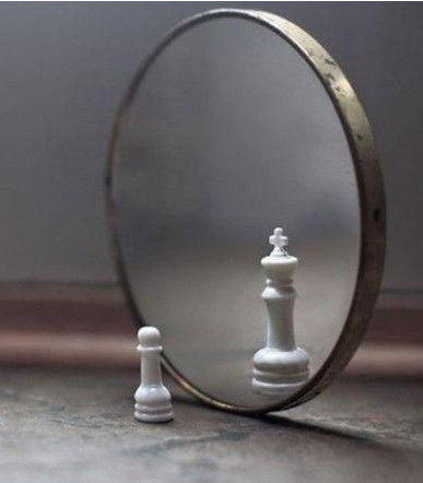 Lange levensduur Modern decoratief wandspiegelglas met beveled rand en zilveren afwerking