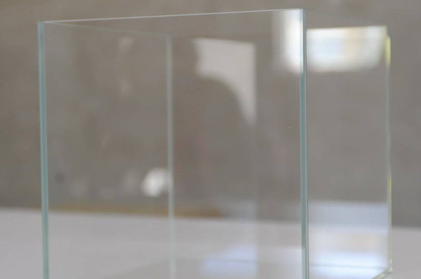 Ultra helder glas in kleur consistentie voor ramen en gebouwen
