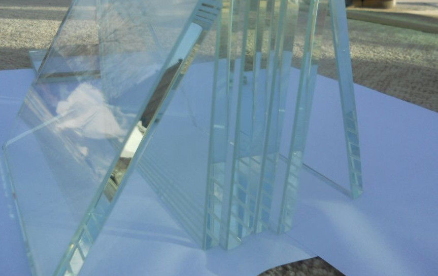 Ultrahelder zwevend glas voor gebouwen, hittebestendigheid ≤ 0,3 mm/m°C en onregelmatig ontwerp
