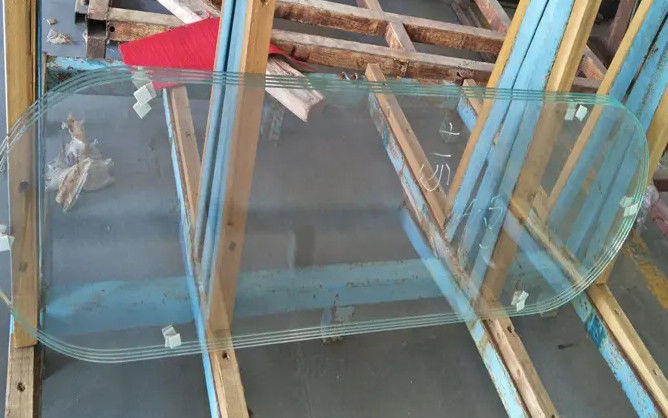 Ultrahelder zwevend glas voor gebouwen, hittebestendigheid ≤ 0,3 mm/m°C en onregelmatig ontwerp