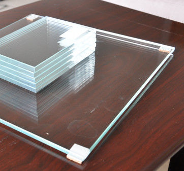 Ultrahelder zwevend glas voor gebouwen, hittebestendigheid ≤ 0,3 mm/m°C en onregelmatig ontwerp