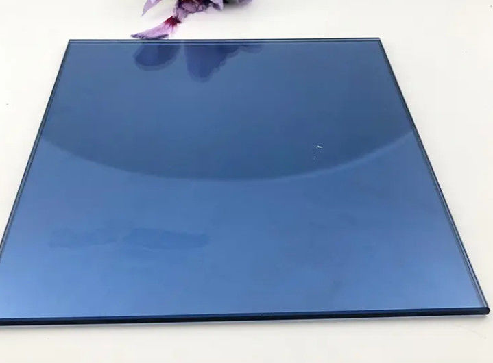 Extra helder laag ijzeren drijvend reflecterend glas gehard