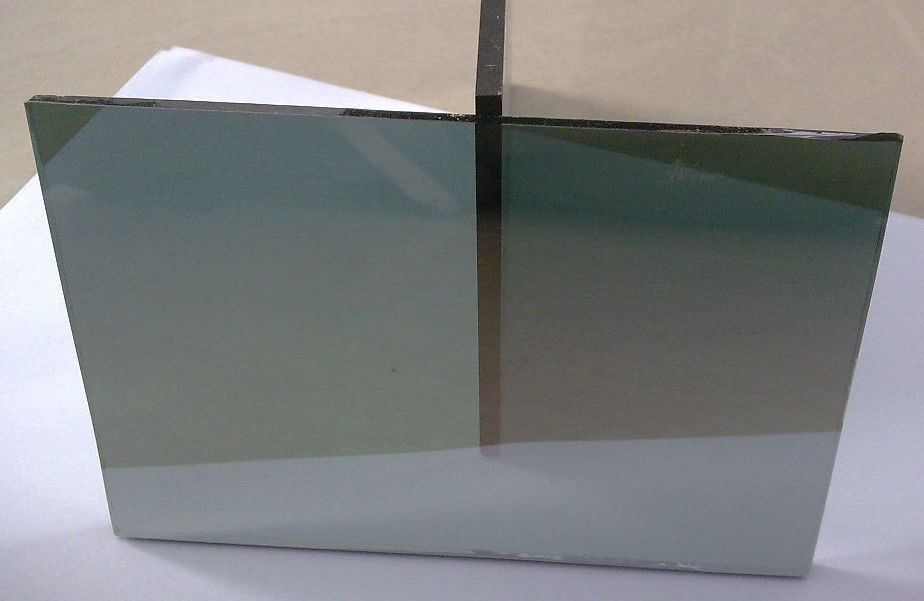 Extra helder laag ijzeren drijvend reflecterend glas gehard