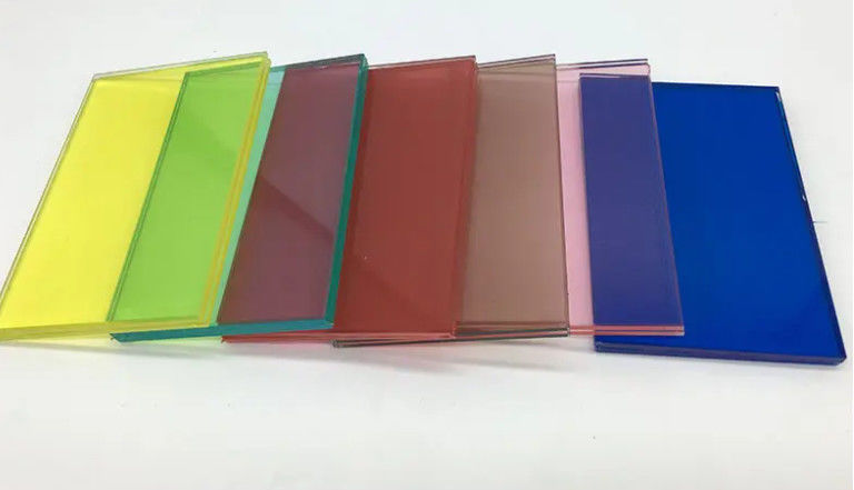 Platte verwerking getinte glas met gekleurde in donkergroen / donkergrijs / Ford blauw