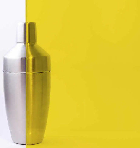 Bouw van getinte gehard glas gekleurd met blauw bruin groen roze enz.
